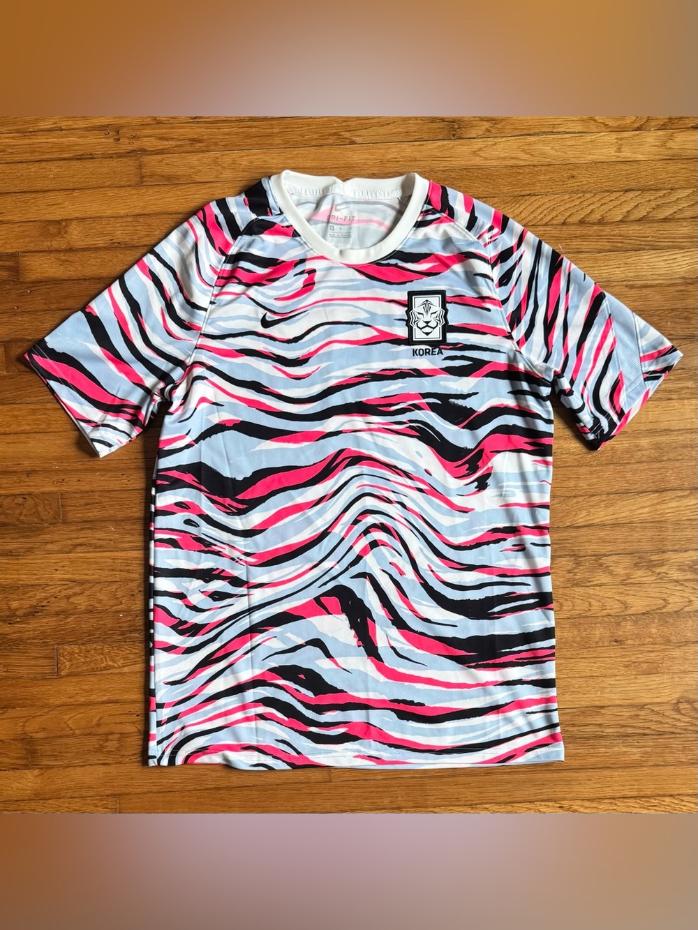 Nike Korea National Soccer Team Jersey L
